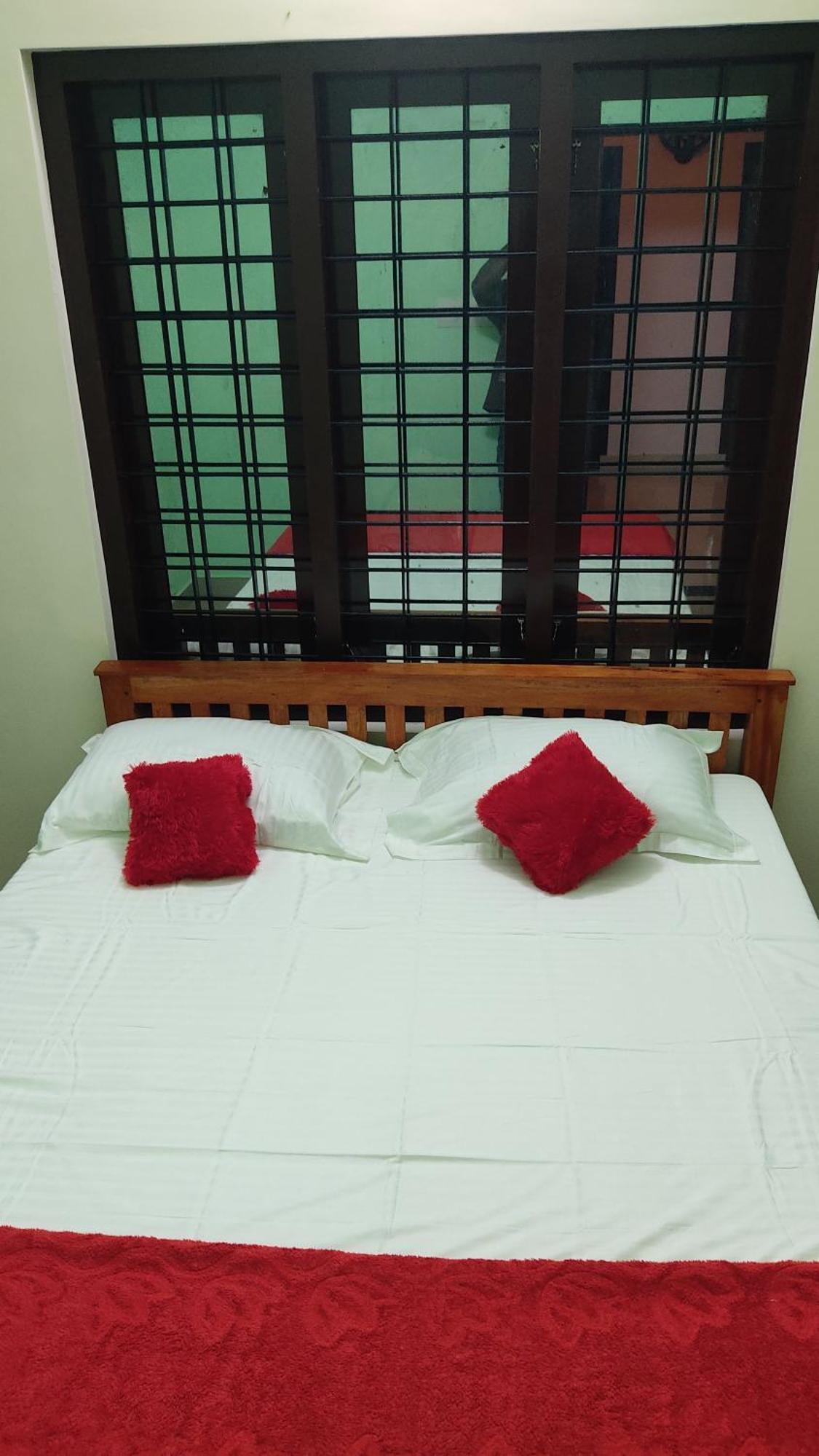 Alpine Aura Villa Vagamon Bagian luar foto